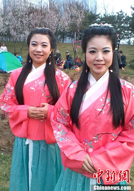 都市里頻現“古裝控”