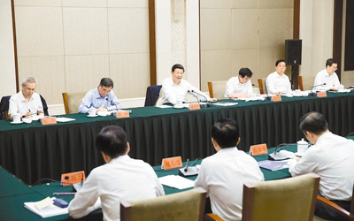 習近平:謀劃好“十三五”時期扶貧開發工作確保農村貧困人口到2020年如期脫貧 習近平:謀劃好“十三五”時期扶貧開發工作確保農村貧困人口到2020年如期脫貧