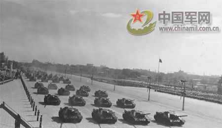 1957年國慶閱兵 國產戰斗機升空為“一五”告捷 1957年國慶閱兵 國產戰斗機升空為“一五”告捷