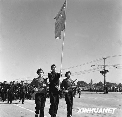 1958年國慶閱兵 民兵方隊規模空前(組圖)