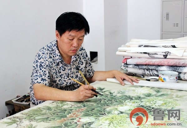 農民成為專業畫家作品遠銷國外