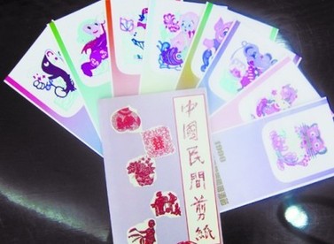 青島啤酒節博物展征集500余件 酒標尚未集齊